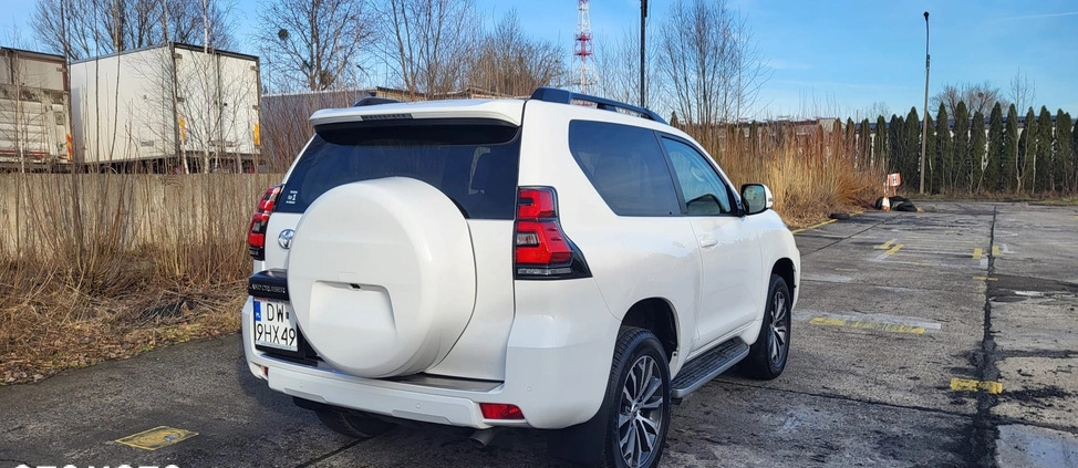 Toyota Land Cruiser cena 214900 przebieg: 21000, rok produkcji 2020 z Daleszyce małe 121